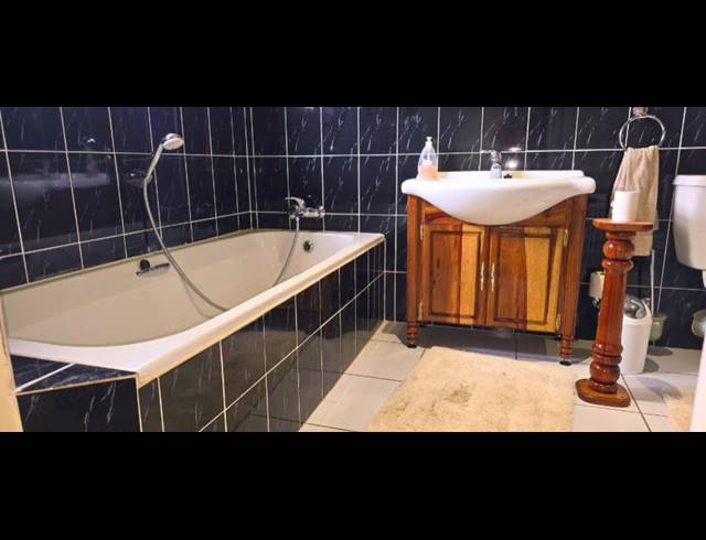 5 BEDROOM HOUSE FOR SALE IN ELANDSPARK